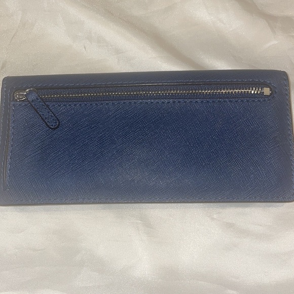 Michael Kors Wallet - Picture 2 of 4